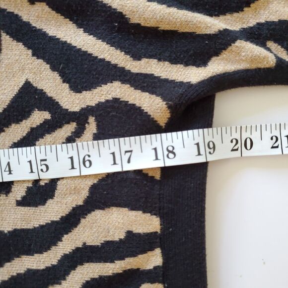 Cabi Dani Pullover Sweater Black Lt Brown Tiger Striped Oversized XXS?-S/M - Picture 7 of 8